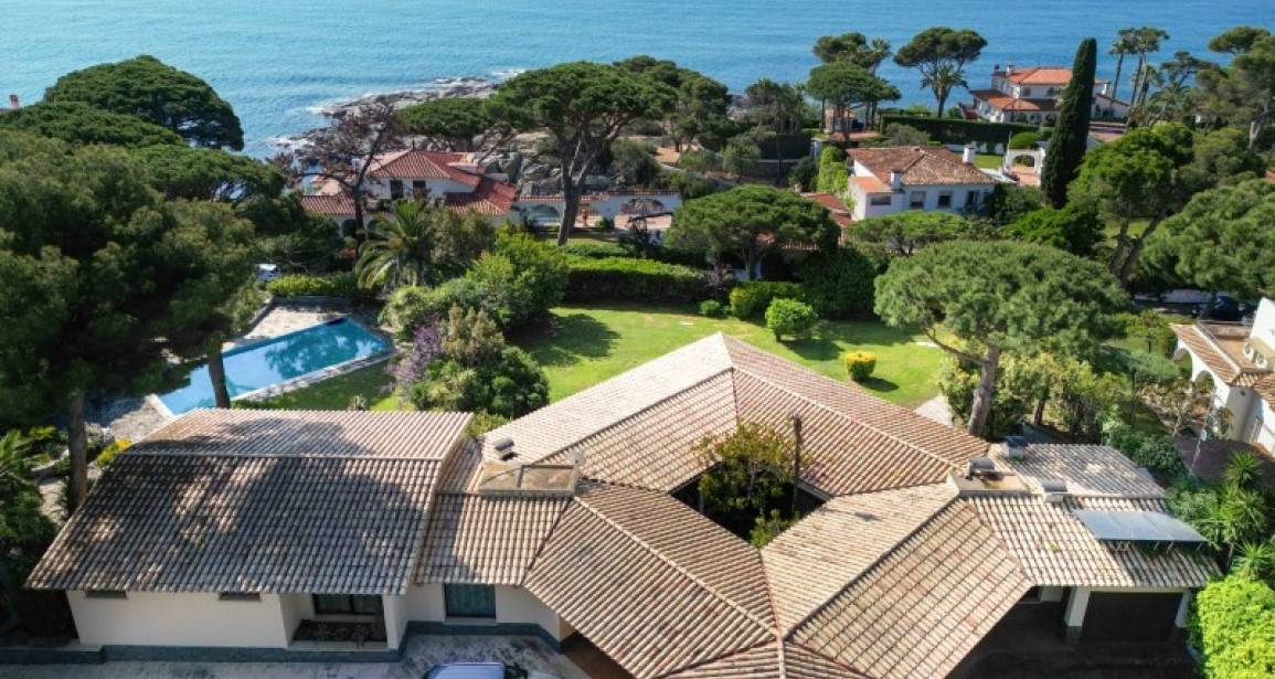 Villa avec piscine et vue sur la mer exceptionnelle 312m²