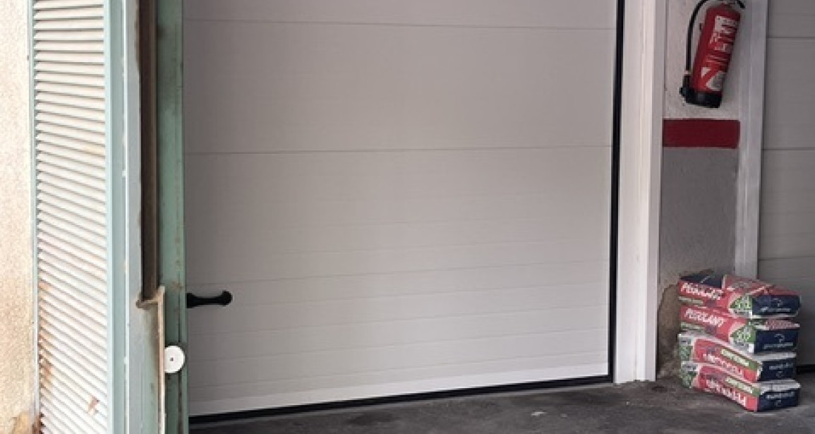 GARAGE FERME