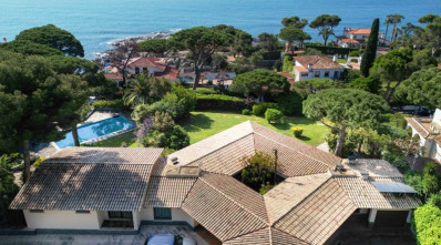Villa avec piscine et vue sur la mer exceptionnelle 312m²